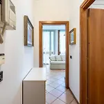 アパート Cozy Two-room Flat In ヴィチェンツァ