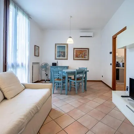 Cozy Two-room Flat In *