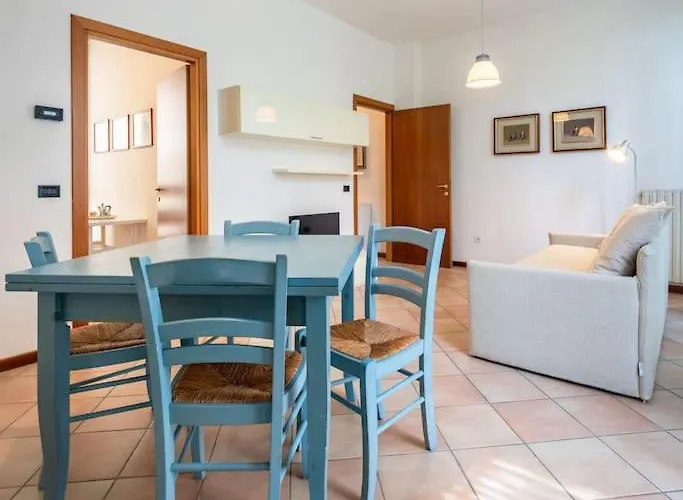 Cozy Two-room Flat In Lägenhet *
