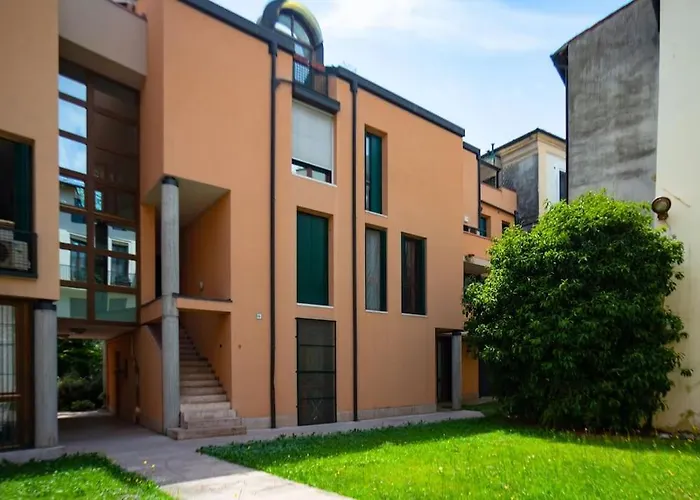 Cozy Two-room Flat In Appartement Vicenza